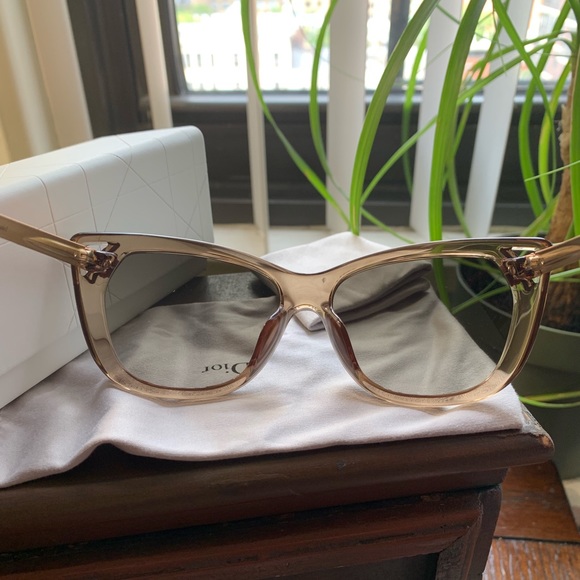 ⛔️SOLD🌸Authentic DIOR 56 Cat eye Acetate Sunglass - Picture 2 of 8